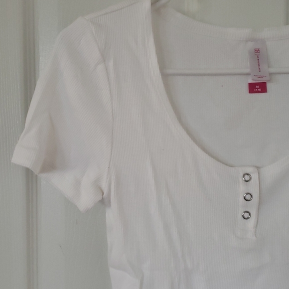 No Boundaries Ribbed Tee Shirt - Picture 2 of 5